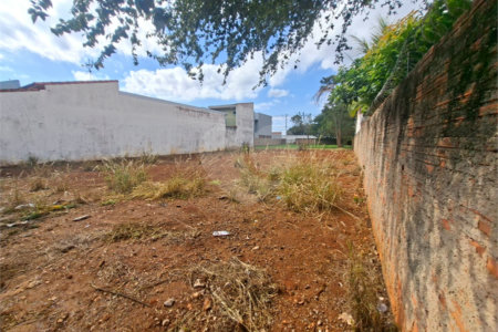 Terreno à venda em Vila Carolina, Itapetininga, SP