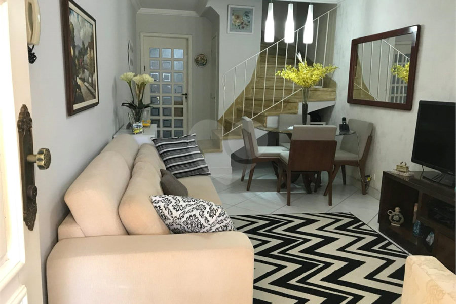 Sobrado à venda com 2 quartos em Tremembé, São Paulo, SP
