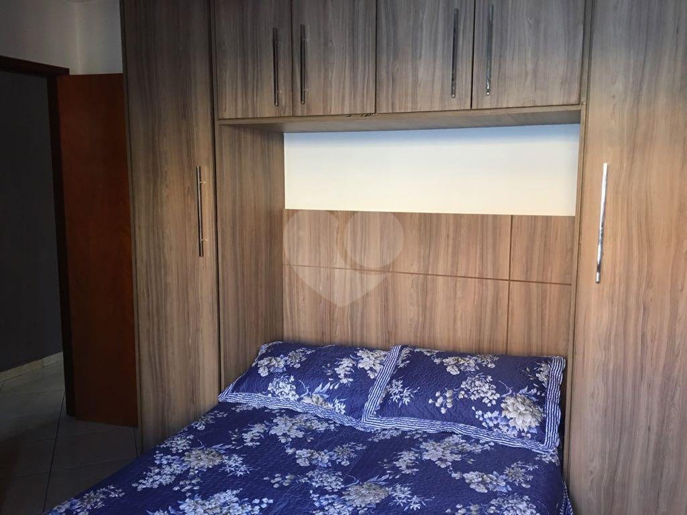 Casa à venda com 3 quartos, sendo 1 suíte, no condomínio Sobrado, São Paulo - SP