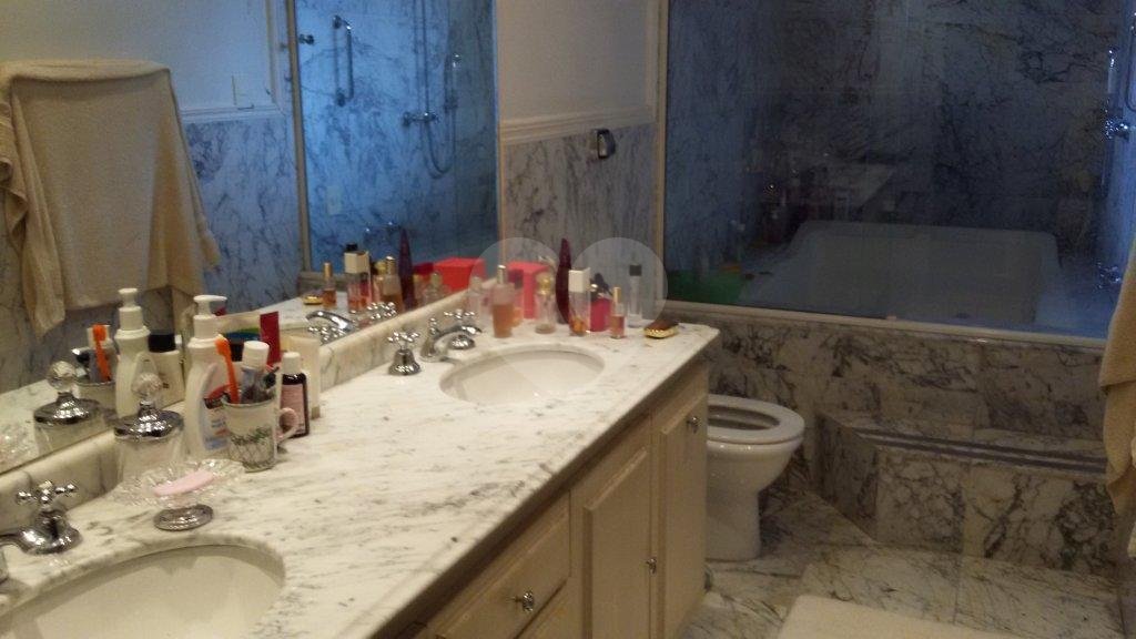 Casa à venda ou para alugar com 4 quartos, sendo 3 suítes, em Lapa, São Paulo, SP