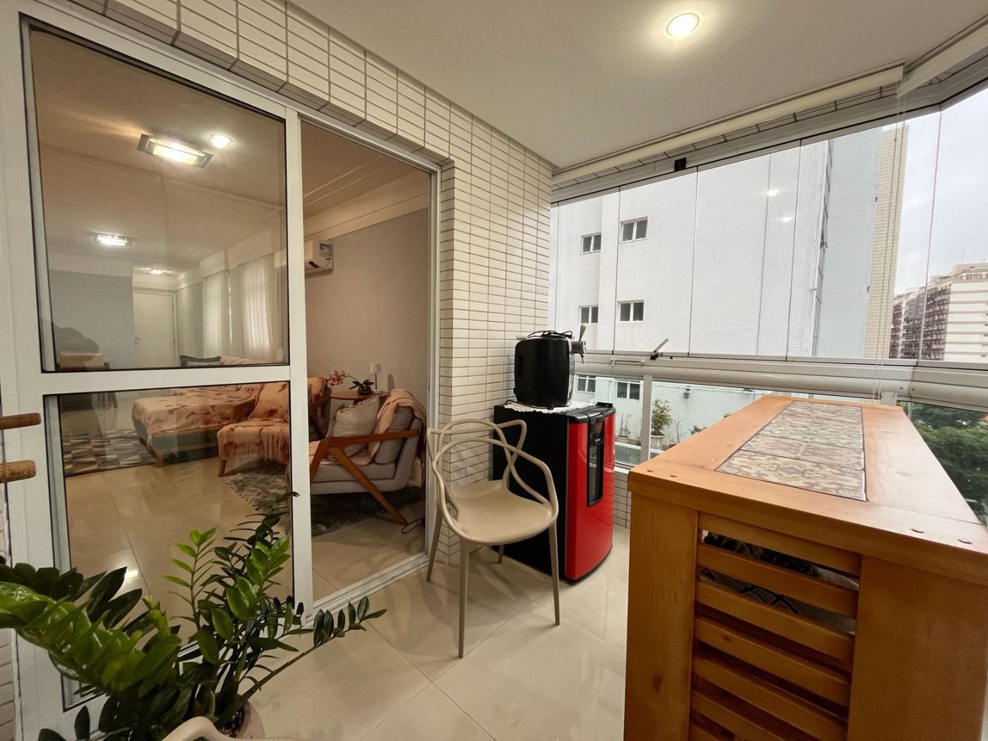 Apartamento com 3 dormitórios à venda, 94 m² por R$ 1.100.000,00 - Pompéia - Santos/SP