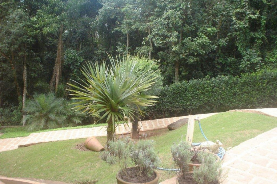 Casa à venda com 3 quartos, sendo 2 suítes, no condomínio residencial Cantareira-pque Petropolis, Mairiporã - SP
