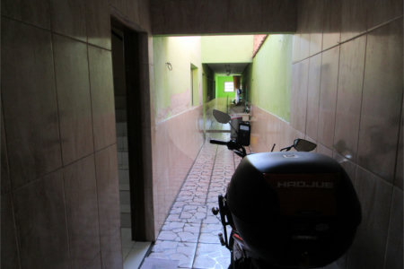 Sobrado à venda com 1 quarto, sendo 2 suítes, em Jardim das Oliveiras, São Paulo, SP