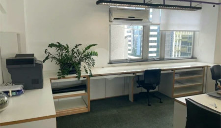 Sala comercial na Berrini, venha conhecer.