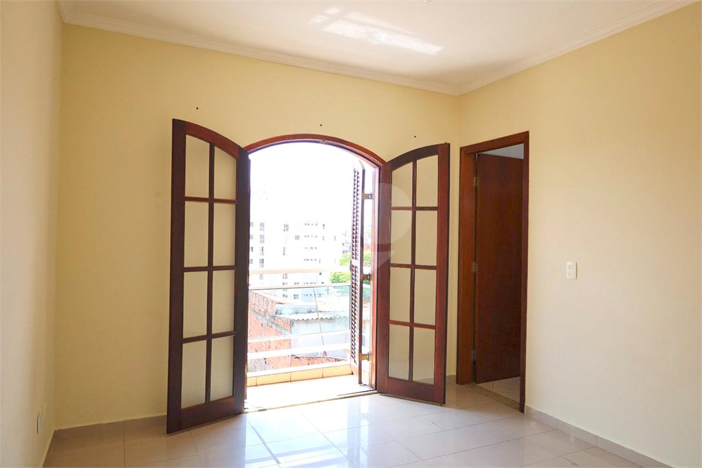 Sobrado à venda com 3 suítes em Vila Marari, São Paulo, SP