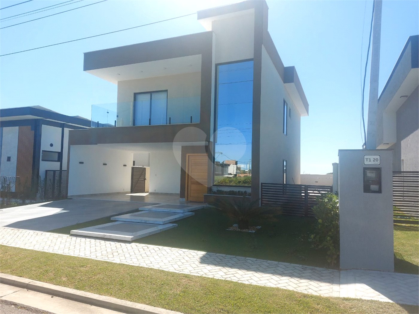 Casa à venda com 4 quartos, sendo 3 suítes, em Ogiva, Cabo Frio, RJ