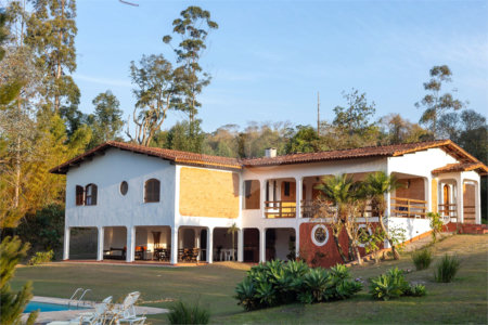 Sítio à venda com 5 quartos, sendo 3 suítes,  em Planalto Verde, São Roque, SP