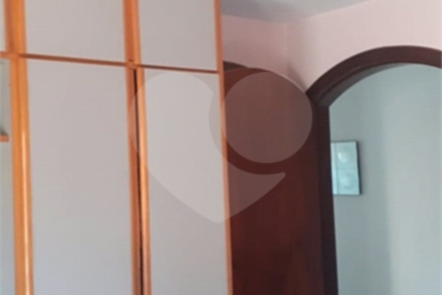 Sobrado à venda com 3 suítes em Jardim Vila Galvão, Guarulhos, SP