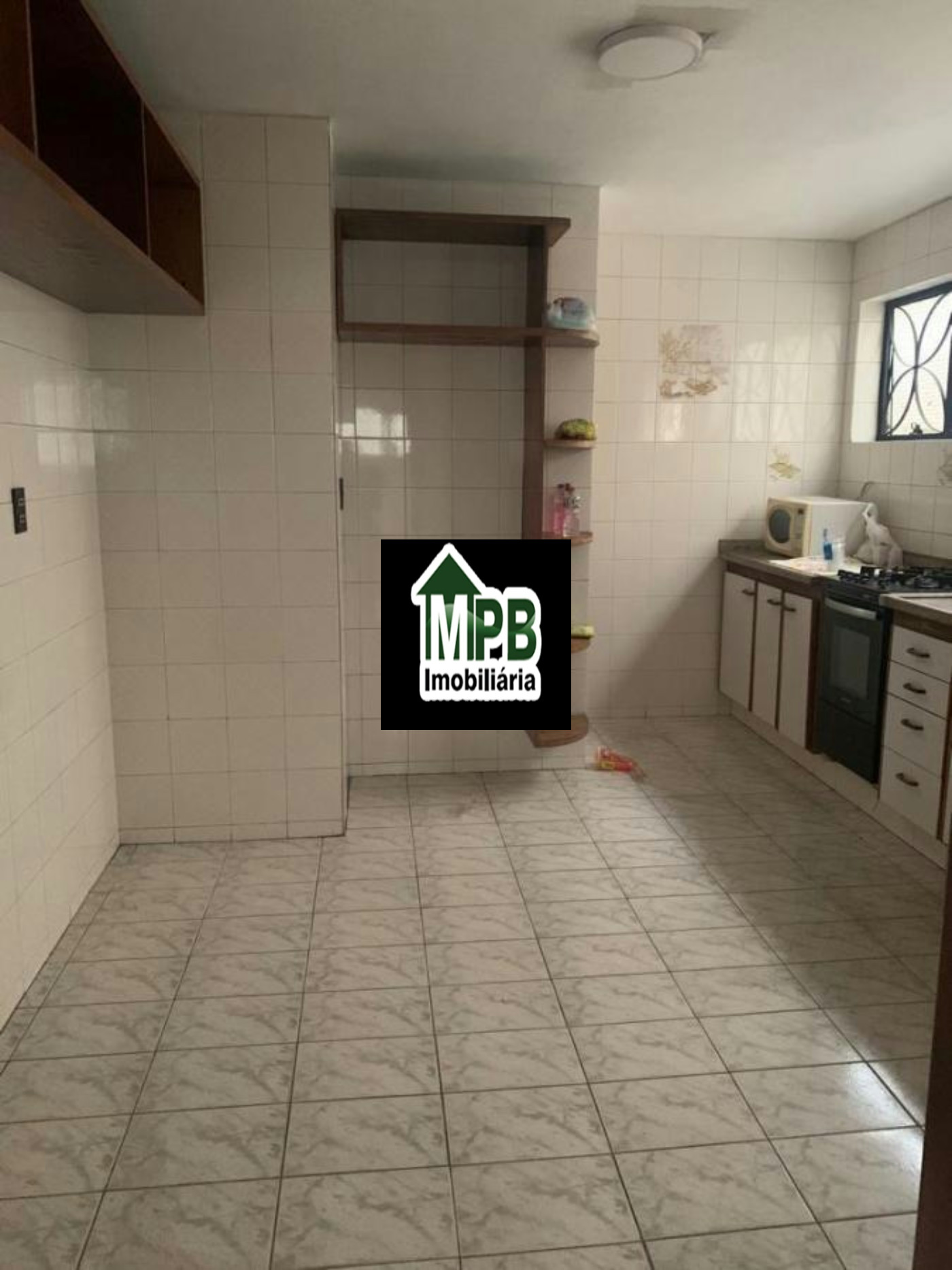 Sobrado à venda com 3 quartos, sendo 1 suíte, em Vila Carvalho, Sorocaba, SP