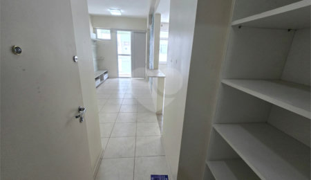 Apartamento para alugar com 2 quartos, sendo 1 suíte,  em Parque Riviera, Cabo Frio, RJ