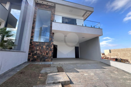 Casa à venda com 3 suítes no condomínio Helena Maria, Sorocaba - SP