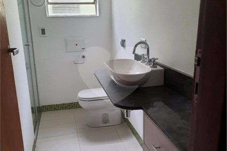Sobrado à venda com 3 quartos, sendo 1 suíte,  em Jardim Bonfiglioli, São Paulo, SP