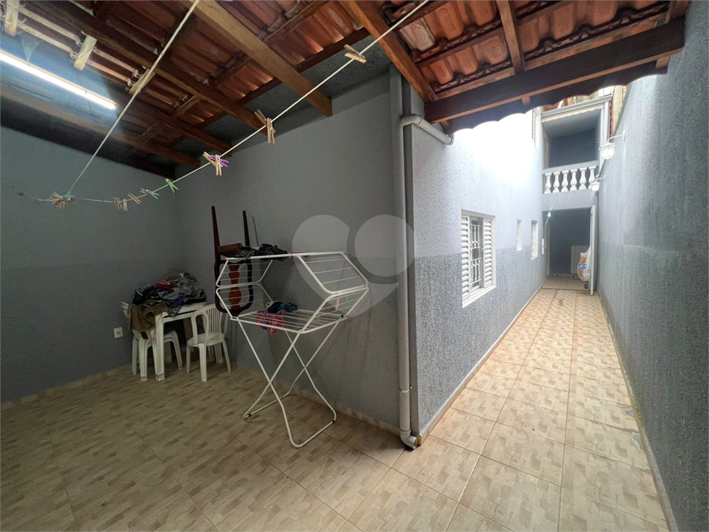 Sobrado à venda com 3 quartos, sendo 1 suíte, em Lopes de Oliveira, Sorocaba, SP