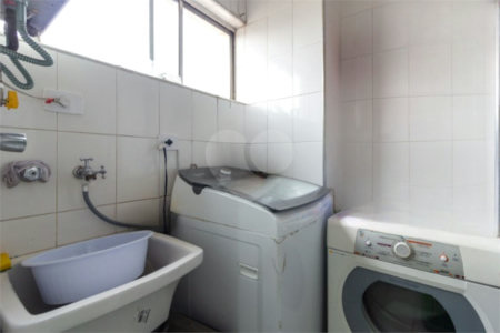 Cobertura à venda com 3 quartos, sendo 1 suíte,  em Pinheiros, São Paulo, SP