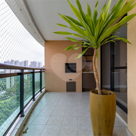 Apartamento à venda com 4 quartos, sendo 3 suítes, em Vila Suzana, São Paulo, SP