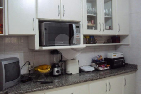 Casa à venda com 3 suítes em Vila Sônia, São Paulo, SP