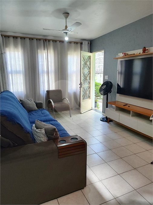 Casa à venda com 3 quartos em Jardim Cumbica, Guarulhos, SP
