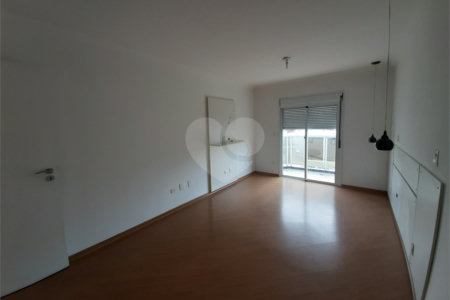 Apartamento à venda com 3 quartos, sendo 1 suíte,  em Água Fria, São Paulo, SP