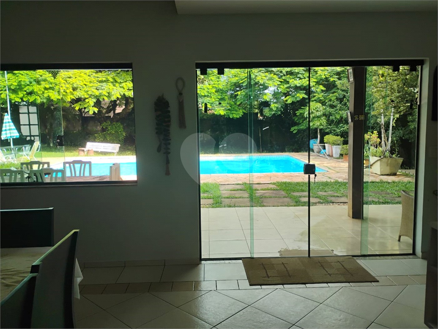 Casa à venda com 3 quartos, sendo 1 suíte,  em Vila Suissa, Mogi das Cruzes, SP