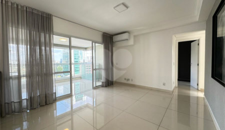 Apartamento à venda com 3 quartos, sendo 1 suíte,  em Pinheiros, São Paulo, SP
