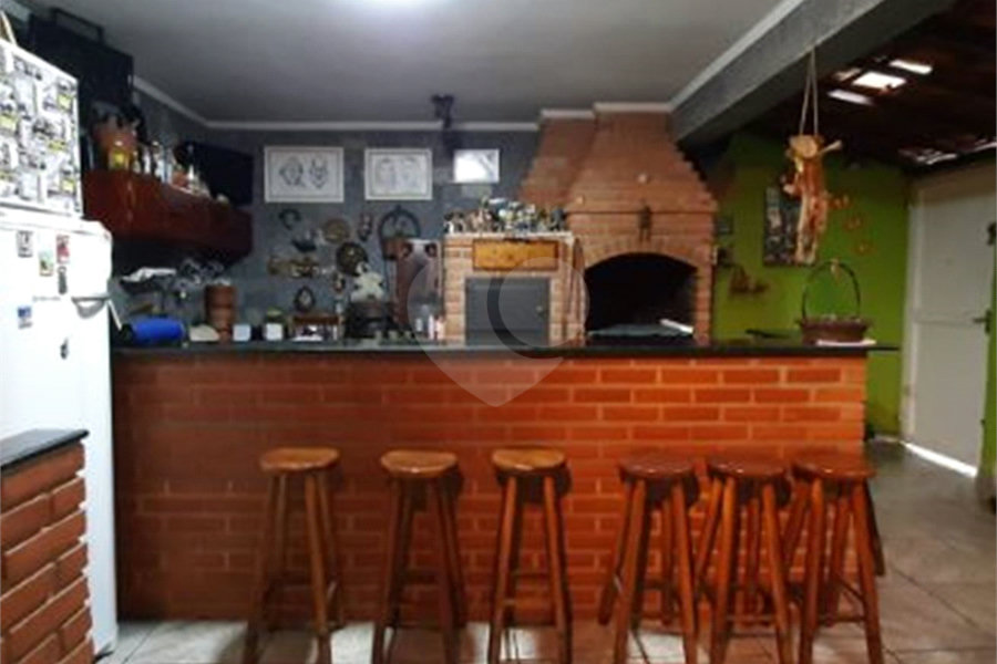 Sobrado à venda com 3 quartos, sendo 1 suíte, em Jaraguá, São Paulo, SP