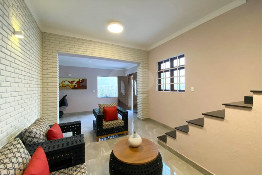 Casa à venda com 3 quartos, sendo 1 suíte, em Santana, São Paulo, SP