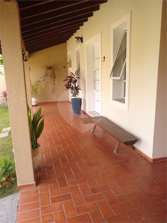 Casa à venda com 3 quartos, sendo 1 suíte,  no condomínio Residencial Grape Village, Vinhedo - SP