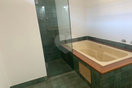 Casa à venda com 4 quartos, sendo 2 suítes, em Brooklin, São Paulo, SP