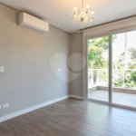 Casa à venda com 4 suítes no condomínio Hípica Garden, São Paulo - SP