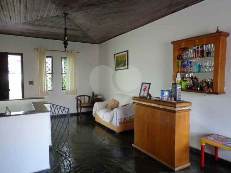 Casa à venda com 3 quartos, sendo 1 suíte,  em Jardim Londrina, São Paulo, SP