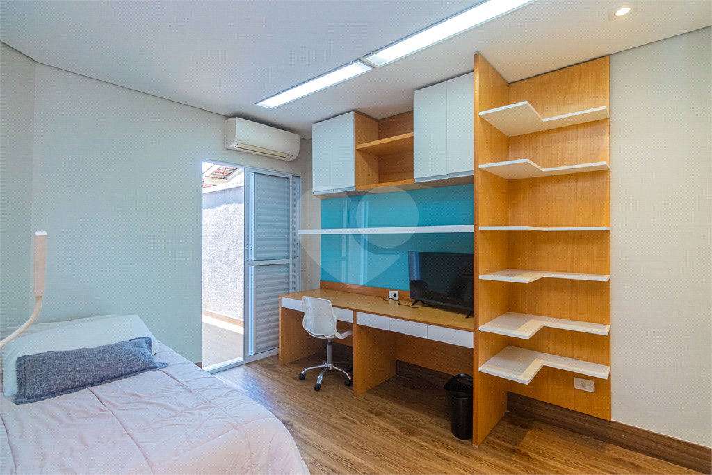 Casa à venda com 4 quartos, sendo 2 suítes, em Jardim Prudência, São Paulo, SP