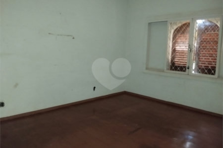 Casa à venda com 5 quartos, sendo 3 suítes, em Vila Sedenho, Araraquara, SP