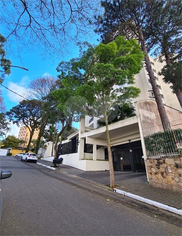 Apartamento à venda com 3 quartos, sendo 1 suíte,  em Alto da Boa Vista, São Paulo, SP