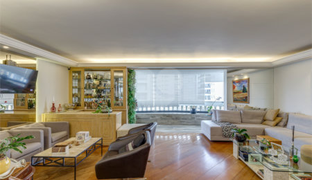 Apartamento à venda com 4 quartos, sendo 2 suítes, em Campo Belo, São Paulo, SP