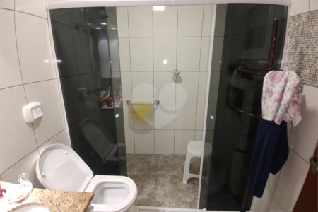 Casa à venda com 3 suítes no condomínio Morada das Hortênsias, São Paulo - SP
