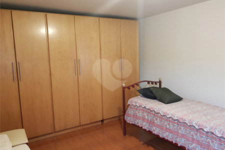 Sobrado à venda com 3 quartos, sendo 1 suíte, em Jardim Helga, São Paulo, SP
