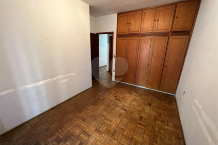 Casa à venda com 3 quartos, sendo 1 suíte, em Vila Vianelo, Jundiaí, SP