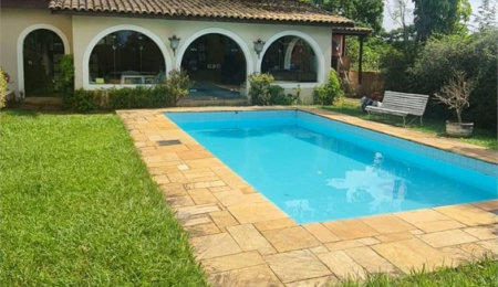 Casa à venda com 4 quartos, sendo 2 suítes,  no condomínio Comendador Elias Jafet, São Paulo - SP