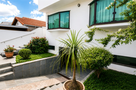 Sobrado à venda com 4 quartos, sendo 2 suítes, em Vila Pires, Santo André, SP