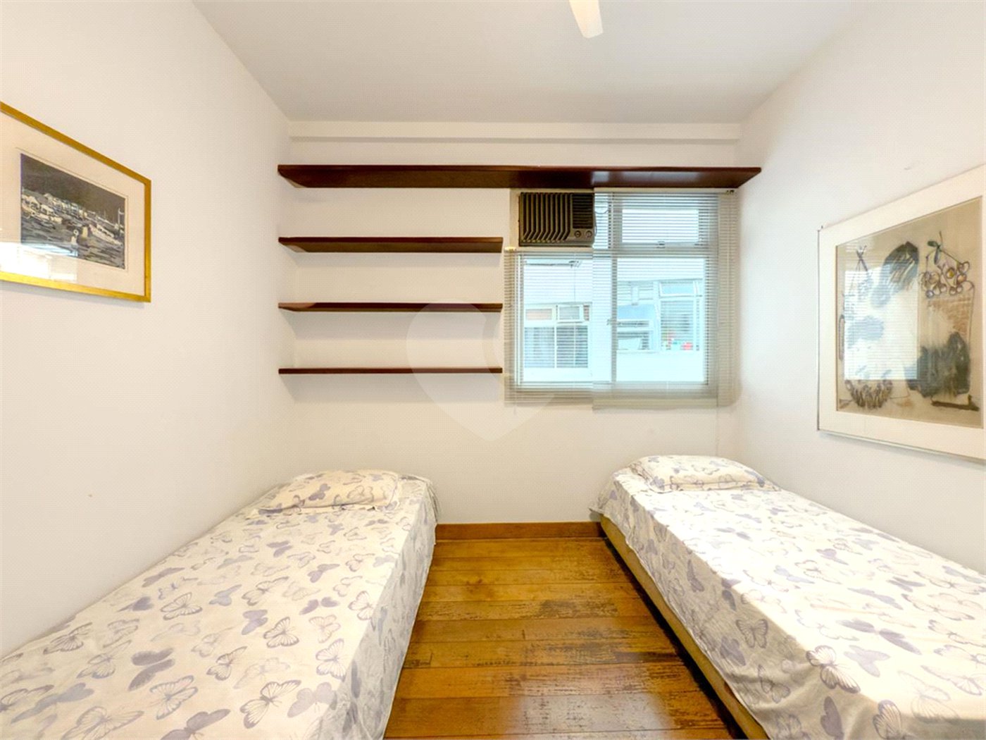 Apartamento à venda com 3 quartos, sendo 1 suíte,  em Lagoa, Rio de Janeiro, RJ