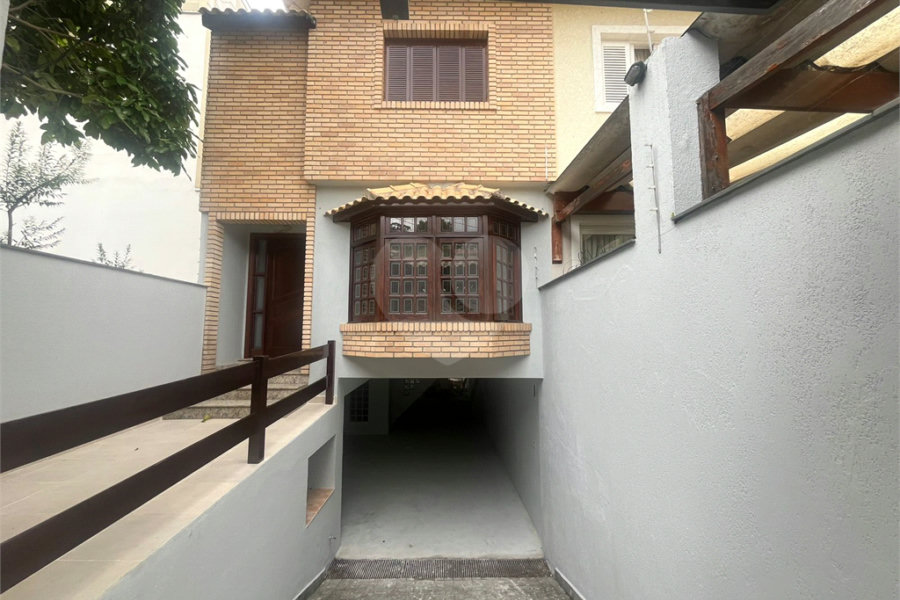 Sobrado à venda com 3 quartos, sendo 1 suíte, em Tremembé, São Paulo, SP