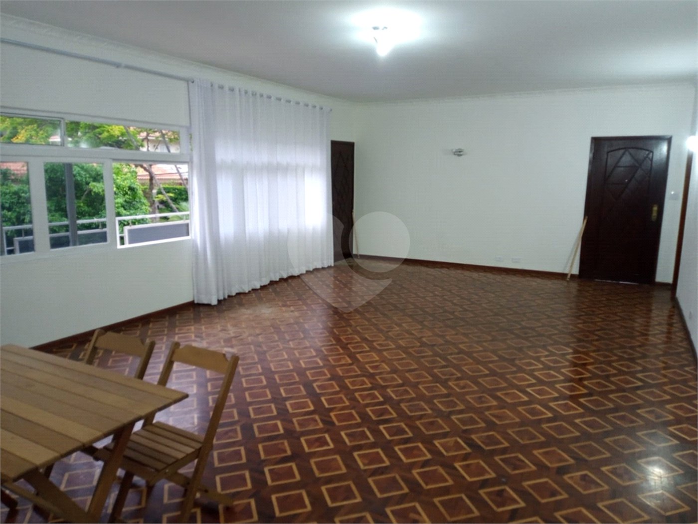 Casa Térrea à venda ou para alugar com 3 quartos, sendo 1 suíte, em Caxingui, São Paulo, SP
