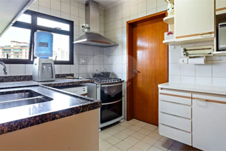 Apartamento à venda com 4 quartos, sendo 3 suítes, em Vila Sônia, São Paulo, SP