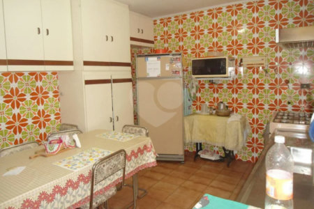Casa à venda com 3 quartos no condomínio Travessa Quefren,21, São Paulo - SP