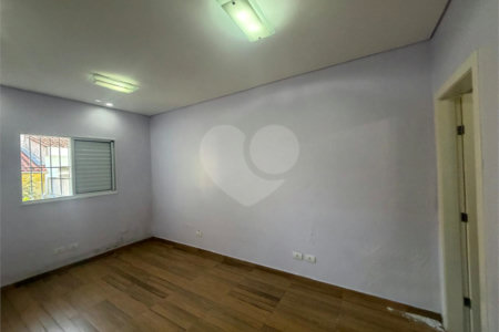 Casa Térrea à venda com 3 quartos, sendo 1 suíte, em Alto da Boa Vista, São Paulo, SP