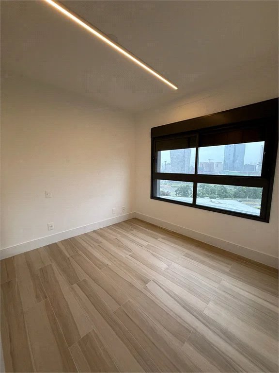 Apartamento para alugar com 4 suítes em Jardim Fonte do Morumbi, São Paulo, SP
