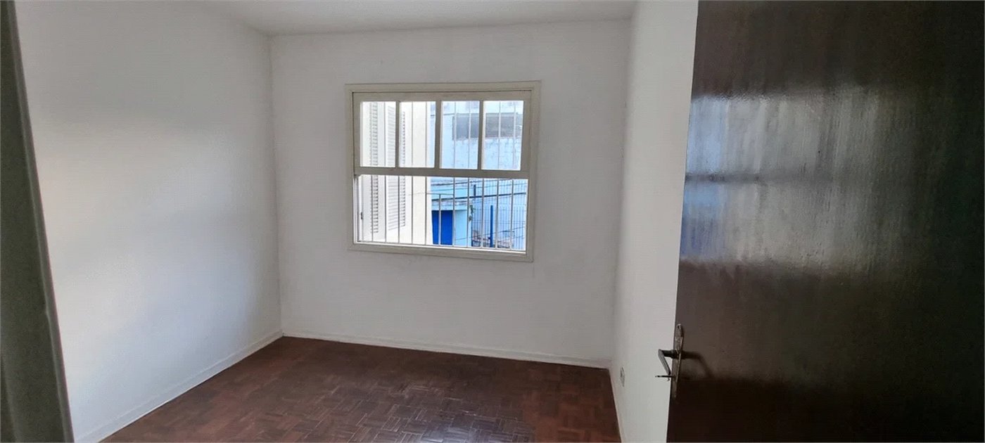 Casa à venda com 3 quartos, sendo 1 suíte, em Jardim Rosa Maria, São Paulo, SP