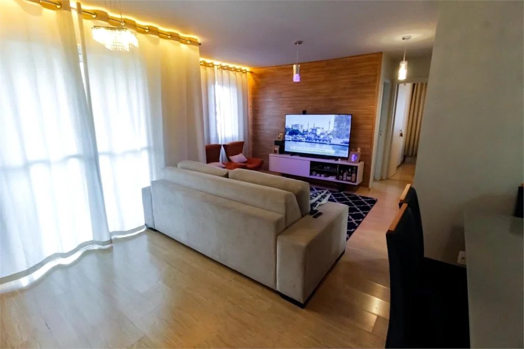 Apartamento à venda com 2 quartos, sendo 1 suíte, em Parque Reboucas, São Paulo, SP