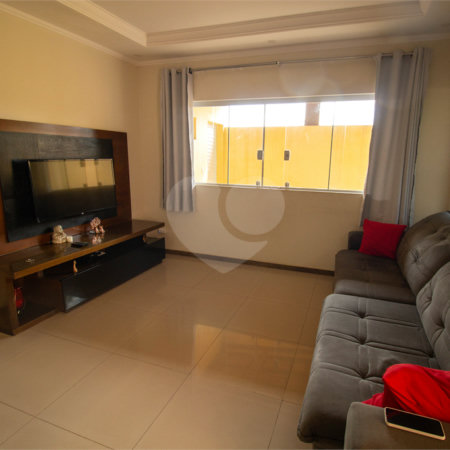 Casa à venda com 3 quartos, sendo 1 suíte, em Jardim Bela Vista, Araçariguama, SP