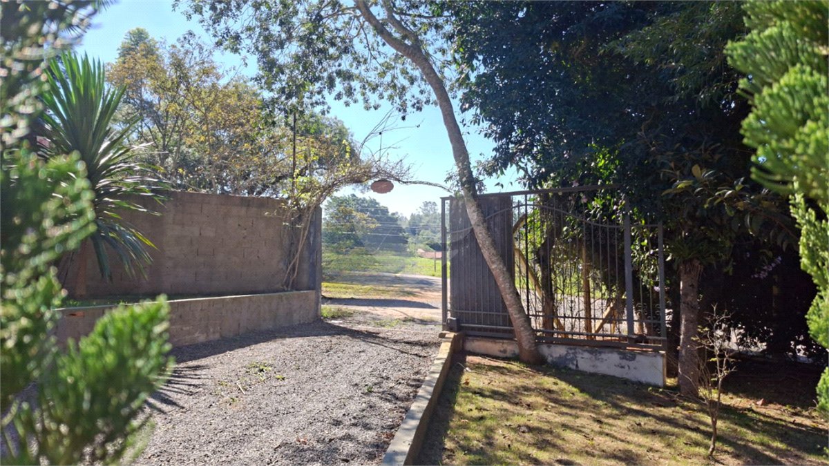 Chácara à venda com 3 suítes em Vila Xisto, São Miguel Arcanjo, SP